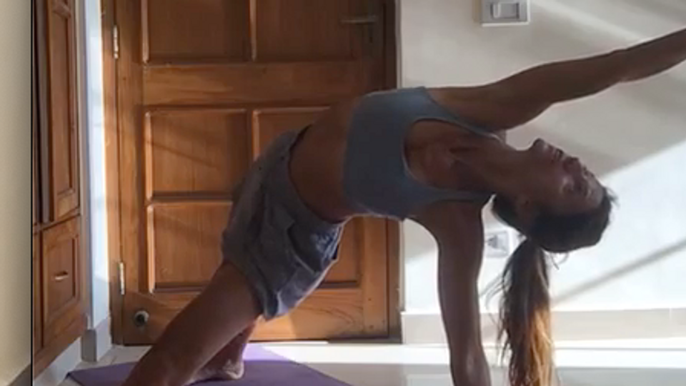 R5 - flexiones laterales y extensiones